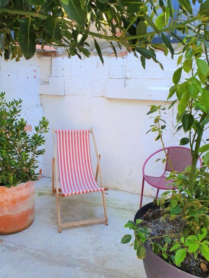 Maison avec jardin au pied de la cité médiévale Carcassonne Esterno foto